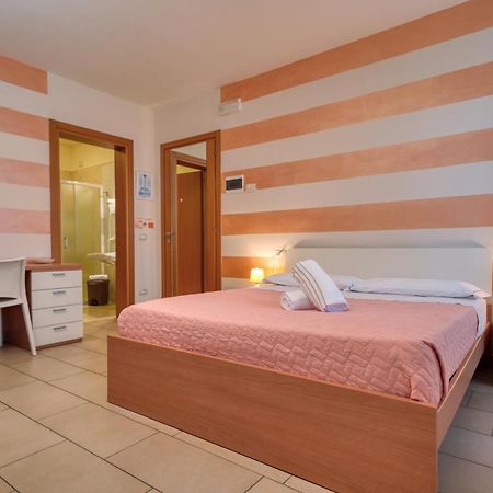 The Lighthouse Rooms Lazise Exterior photo