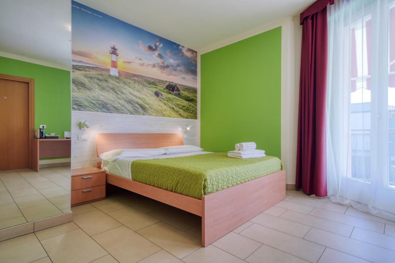 The Lighthouse Rooms Lazise Exterior photo